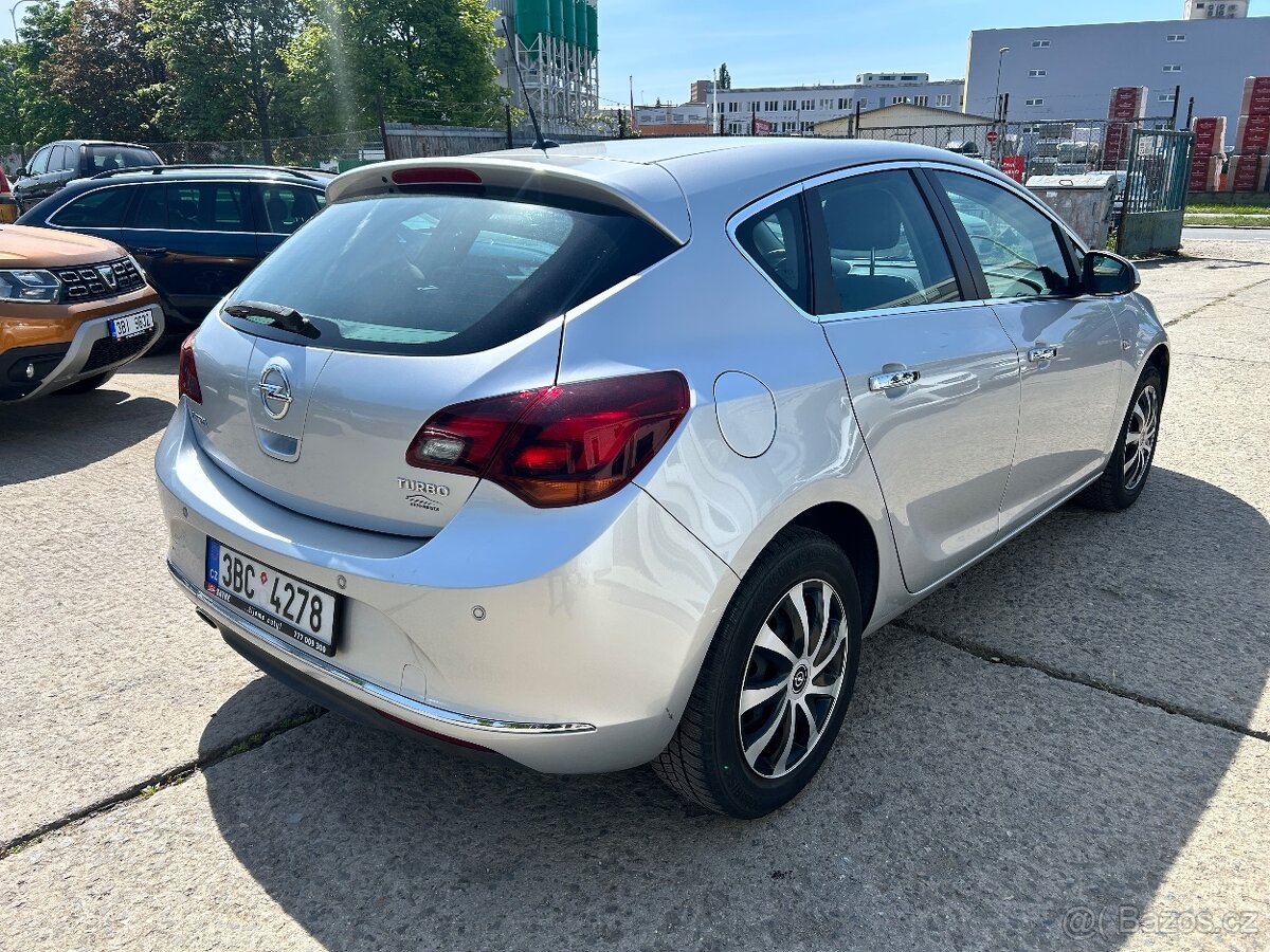 Opel Astra J TURBO, najeto 122.612 km, 1. majitel - 5