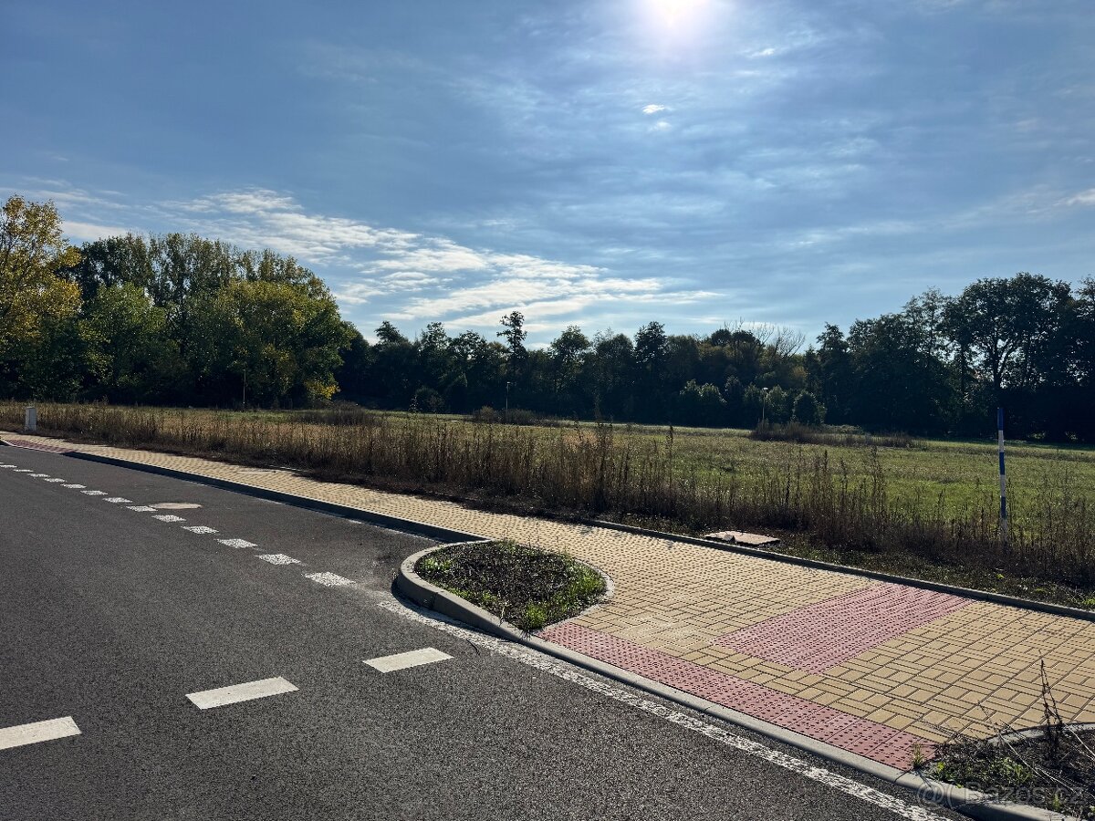 Stavební pozemek za výbornou cenu 1.900,-/m2 - 5