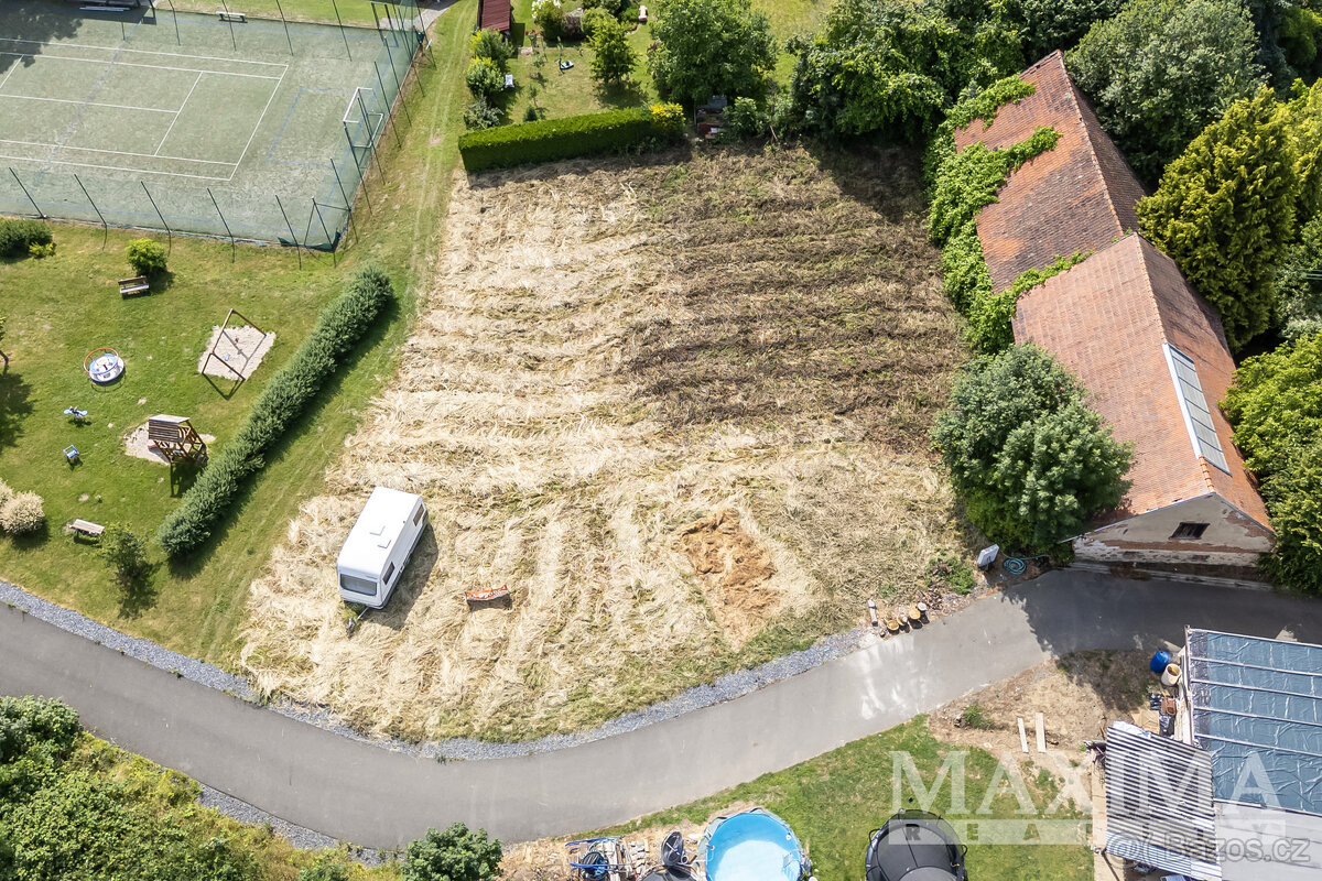 Pozemek o ploše 1175 m2 - Stranný, Stranný - 5