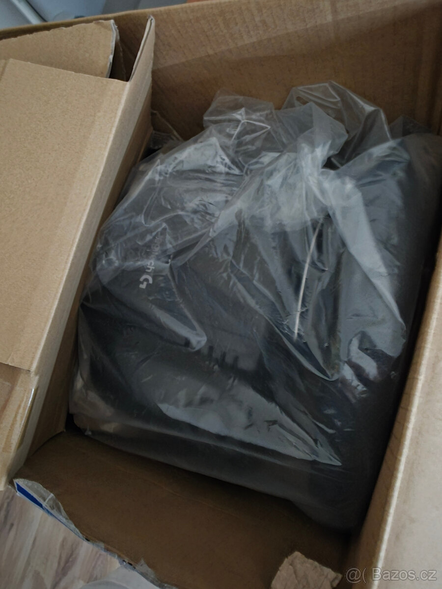 Volatn Logitech G29 + pedály + shifter PS5/PS4/PS3/PC - 5