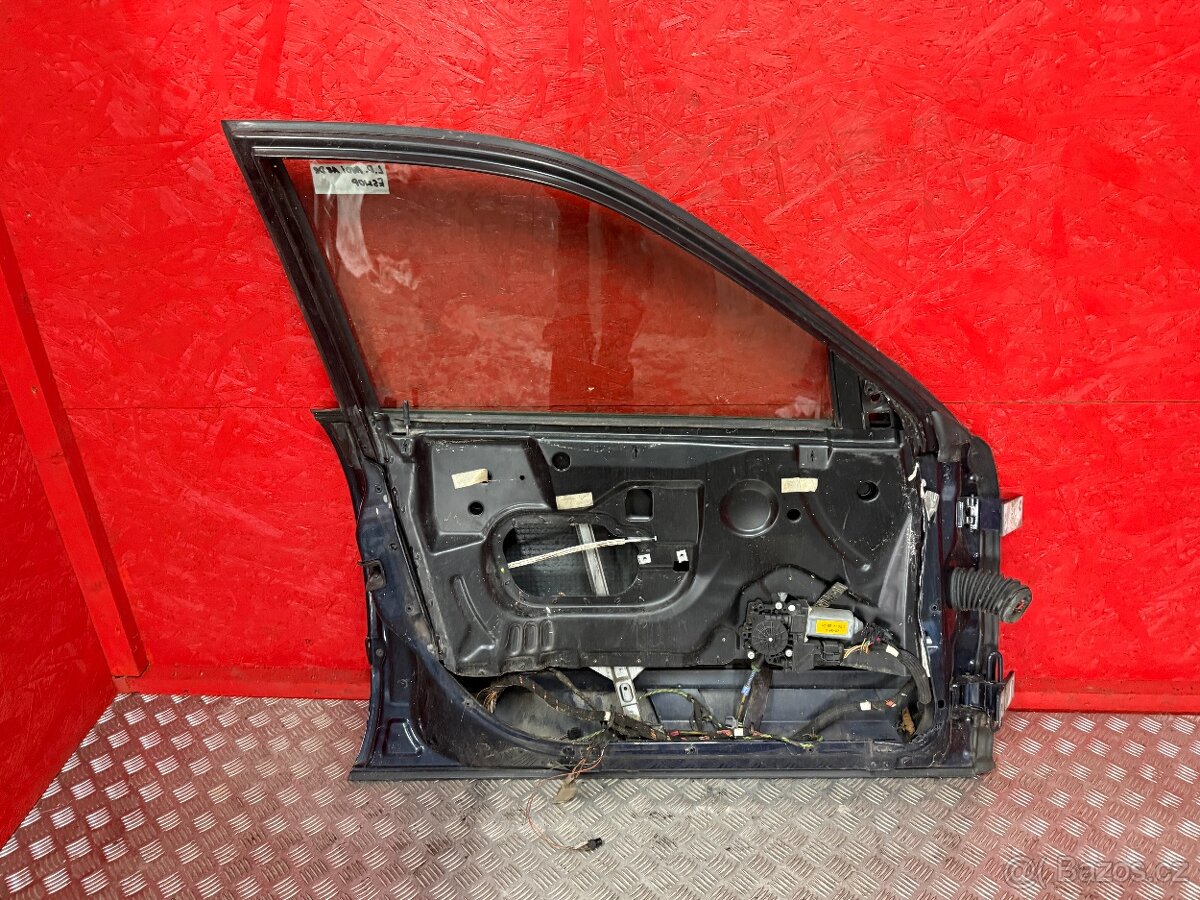 LEVÉ PŘEDNÍ DVEŘE AUDI A8 D2 - 5