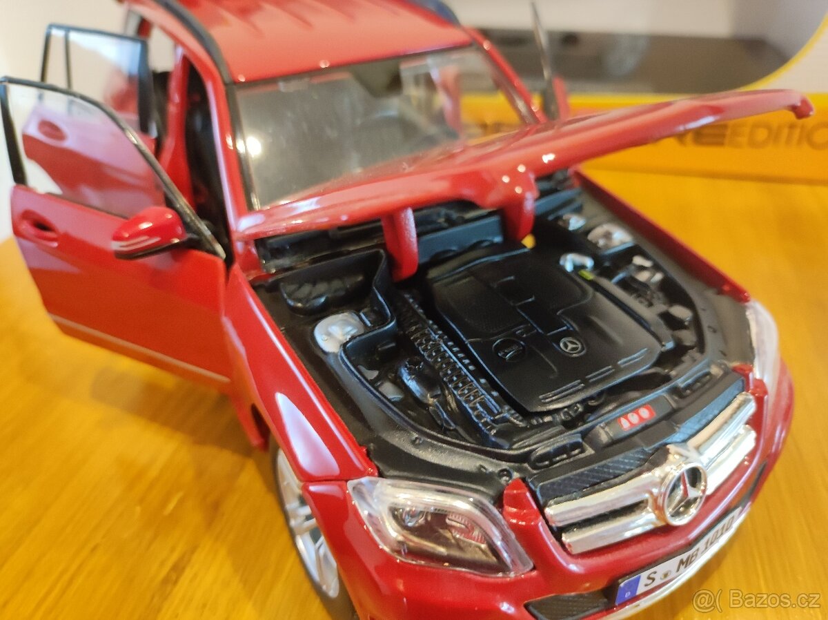Mercedes-Benz GLK350 4MATIC 1:18 - 5
