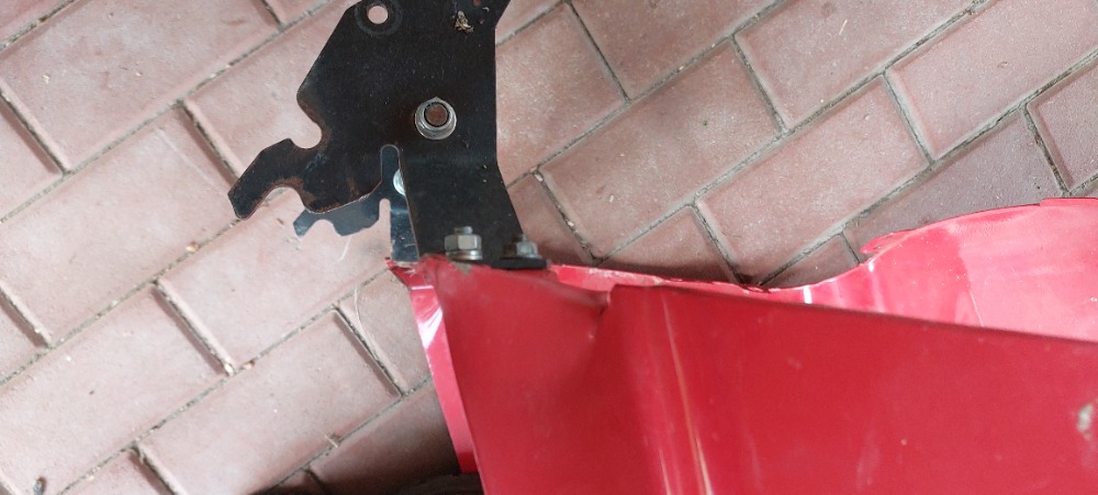 Kapotu na traktůrek Husqvarna CT 151 - 5