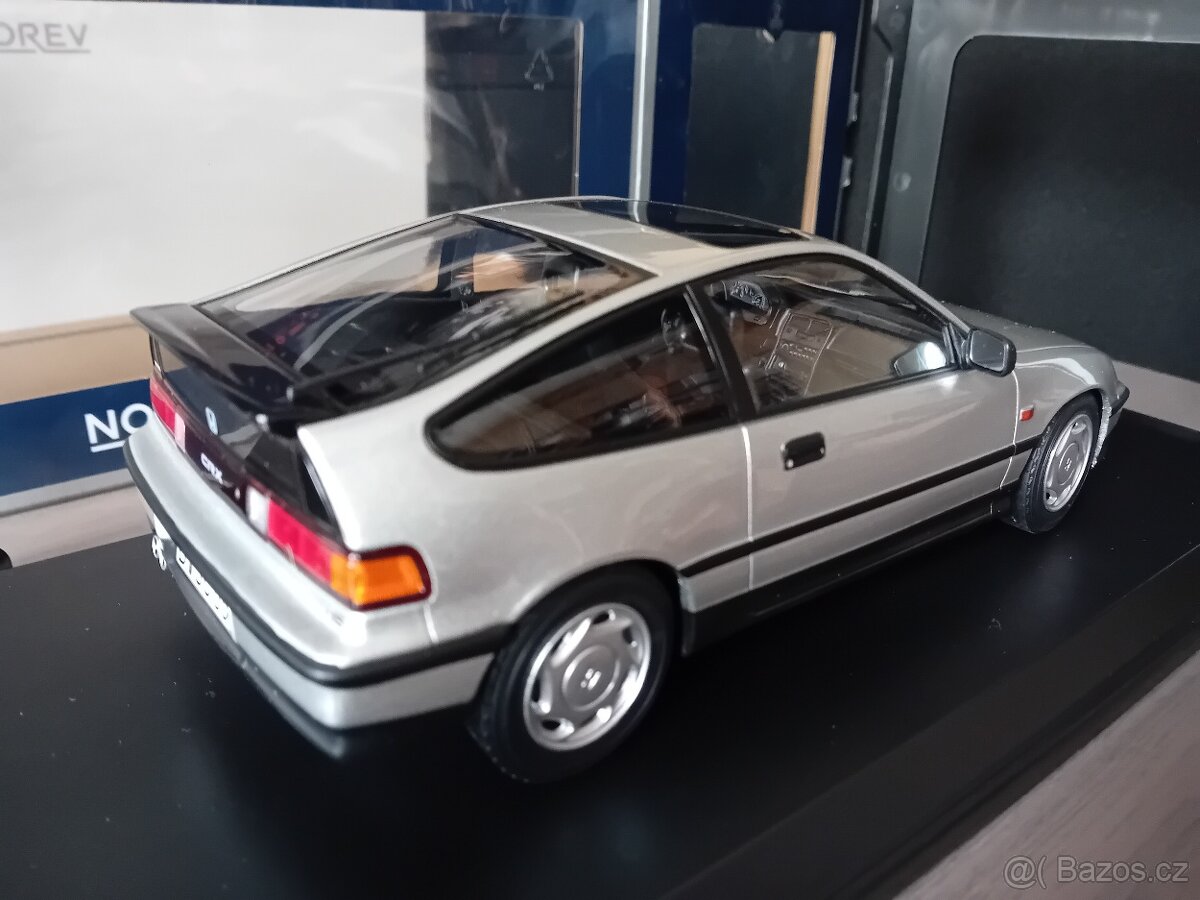 Honda CRX 1990 a Volvo 1800 S 1969 ltd.1/500 1:18 Norev - 5