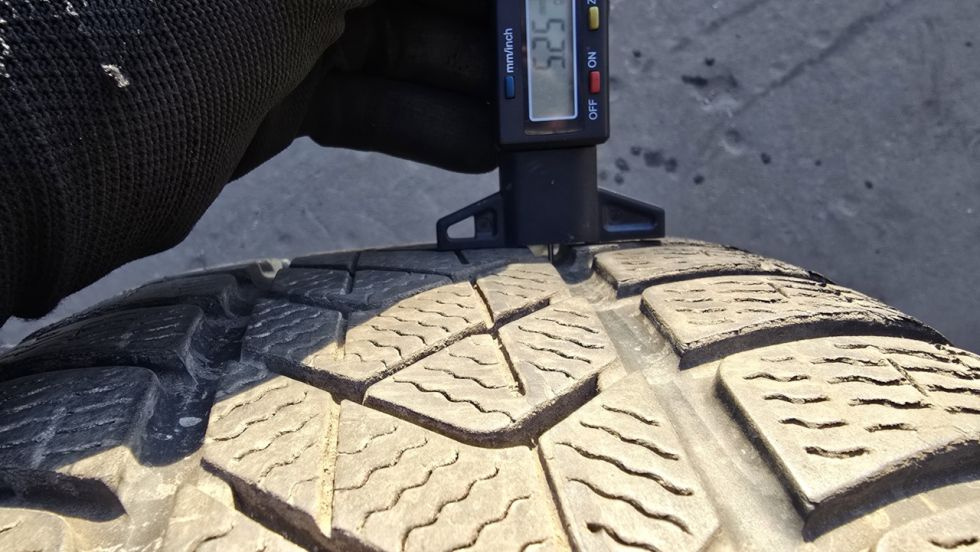 Zimní pneu 245/45/18 Pirelli - 5