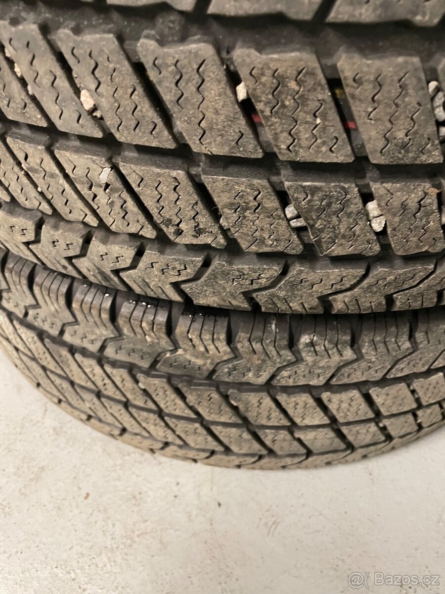 205 65 R16 C 107/105 T - 5