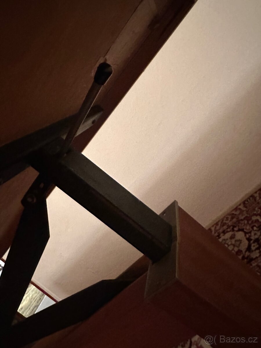 Konferencni jidelni stul - 5