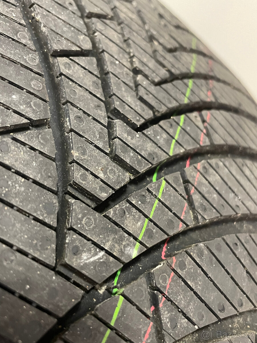 235/50 R19 103W 4Ks celoroční pneumatiky - 5