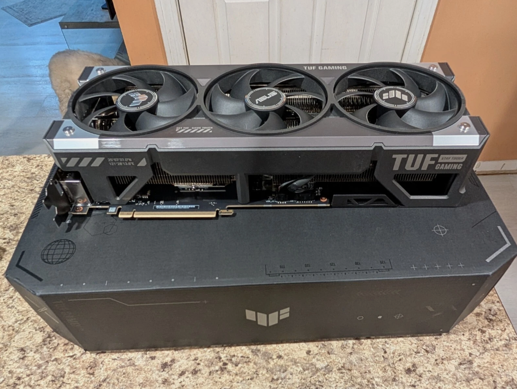 ASUS TUF Gaming GeForce RTX 5080 16GB GDDR7 OC Edition - 5