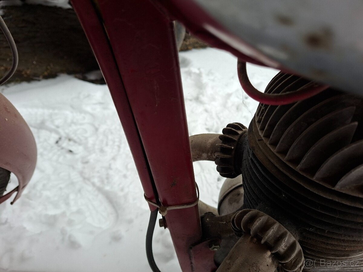 Jawa 250 Pérák - 5