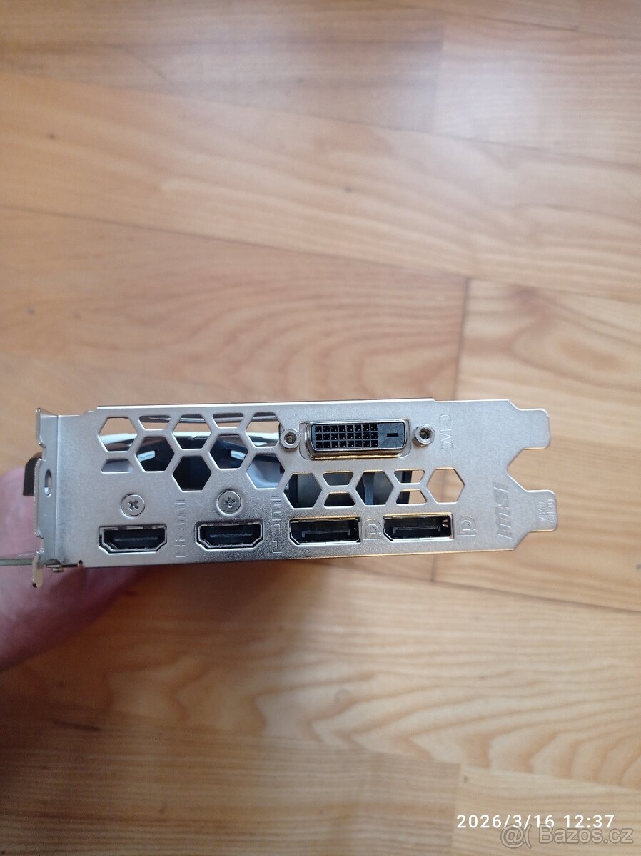 MSI GeForce GTX 1060 3GB - 5