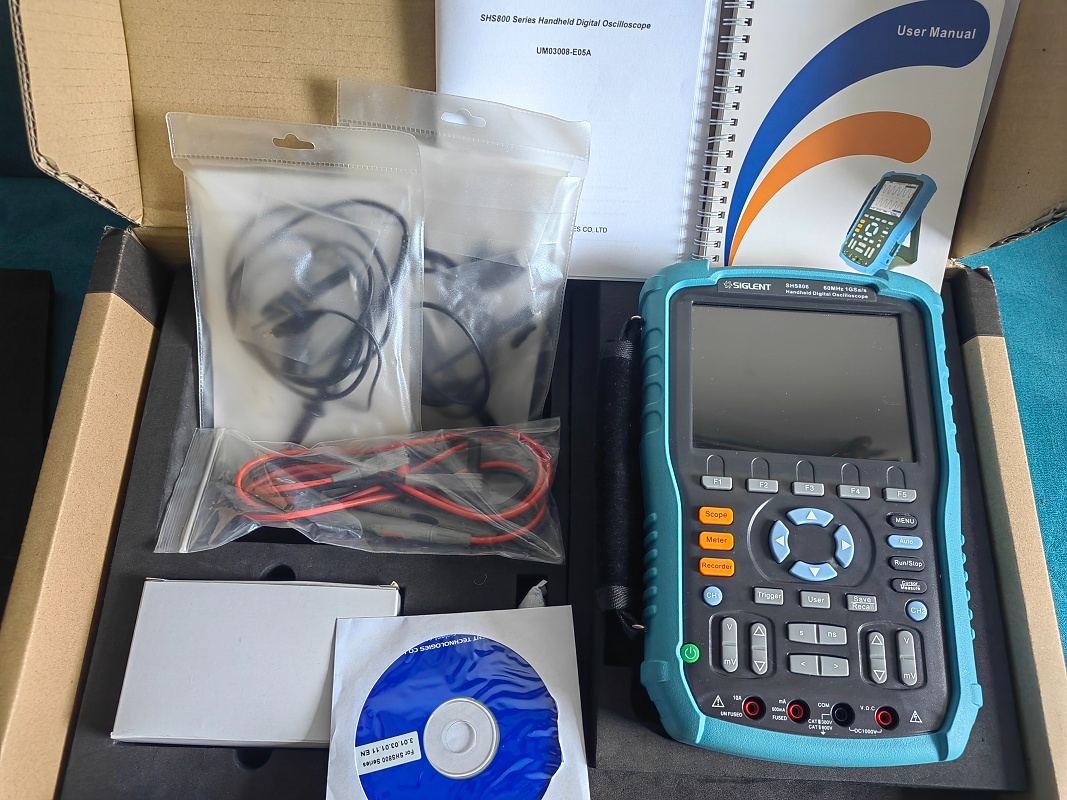 Siglent SHS 806 osciloskop 2x 60 MHz + multimetr - 5