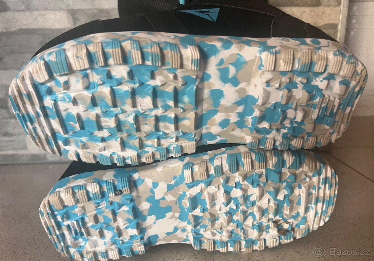 Snowboardový set prkno 130 cm+ boty vel.37 - 5