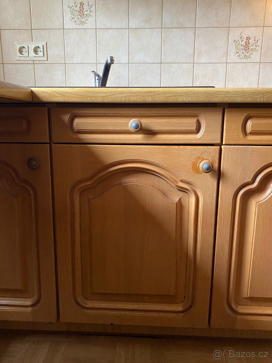 Hnědá kuchyňská linka z Německa se spotřebiči - 5