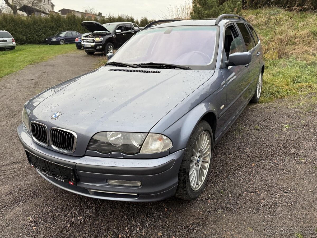 Bmw 330i Touring 4x4 - 5