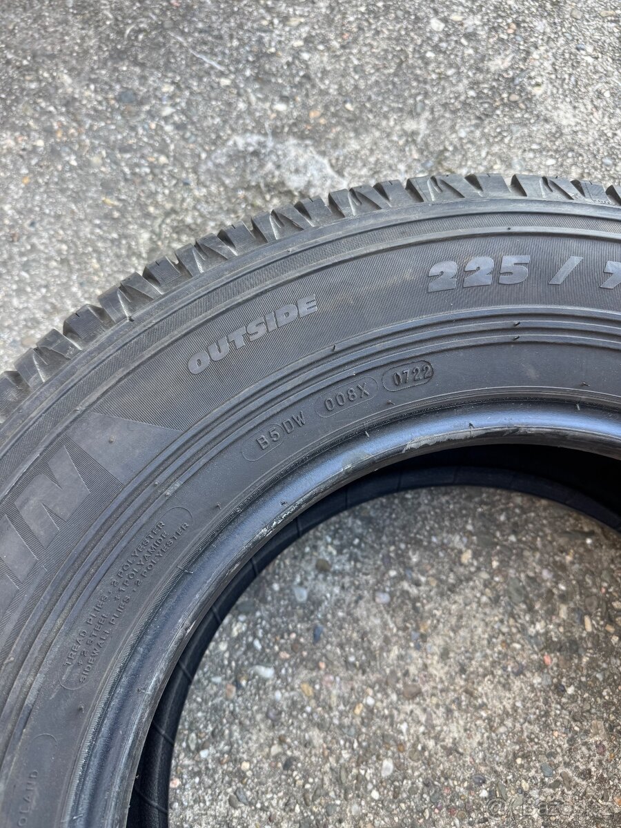 Pneu MICHELIN LATITUDE CROSS 225/75 R16 - 5