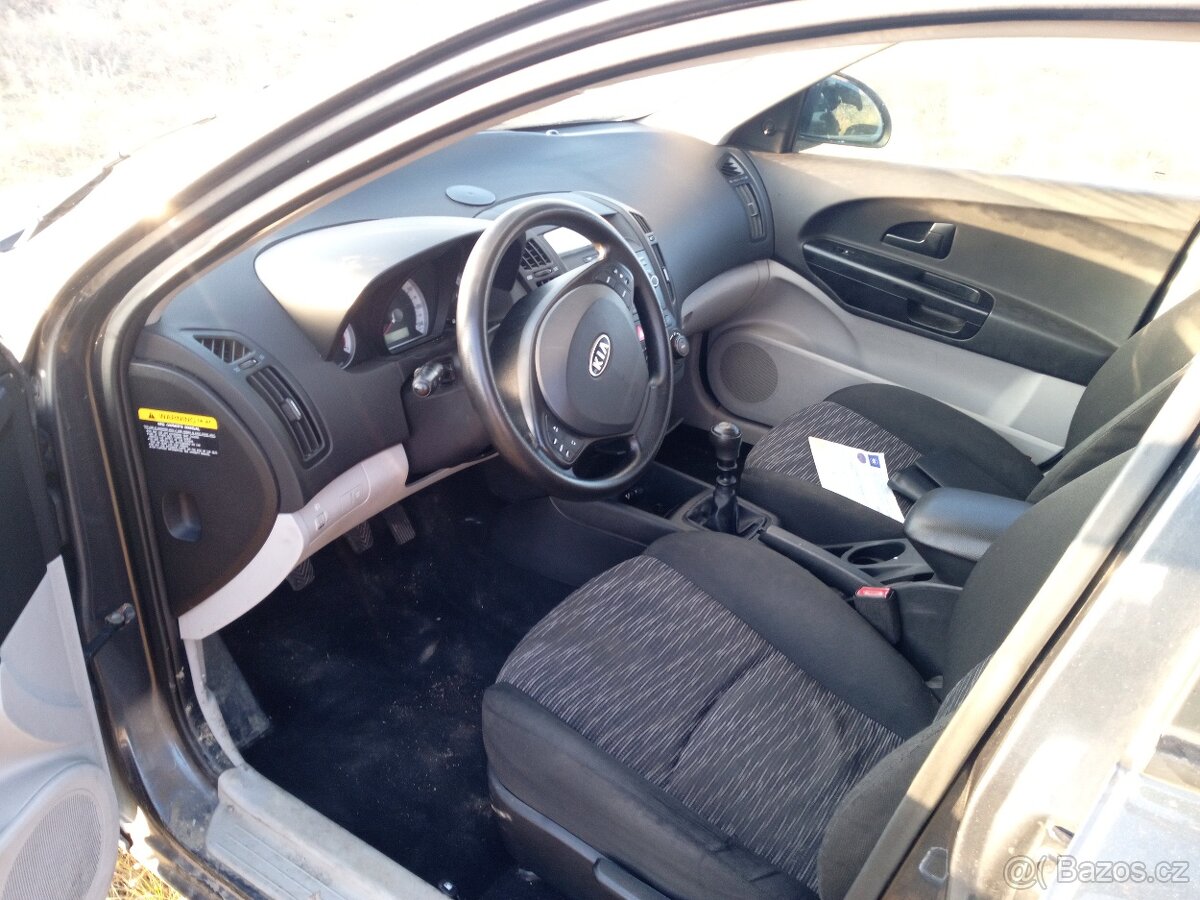 Prodám Kia Ceed - 5