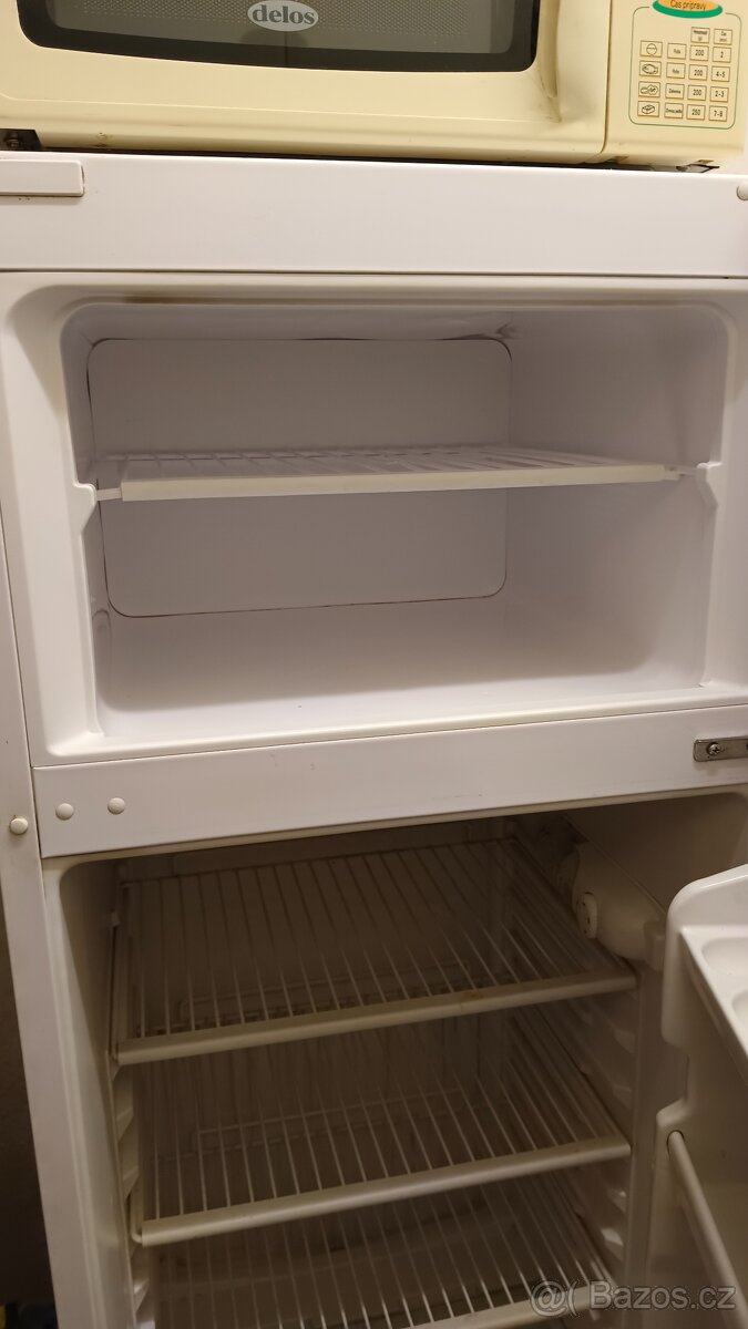 Crown lednice s mrazákem - 5