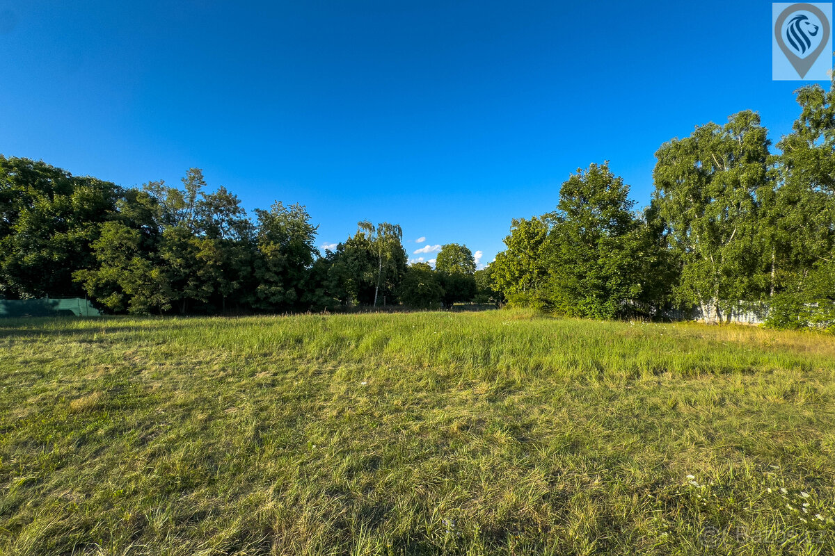 Prodej stavebního pozemku 2054 m² Košťany – pohled 5