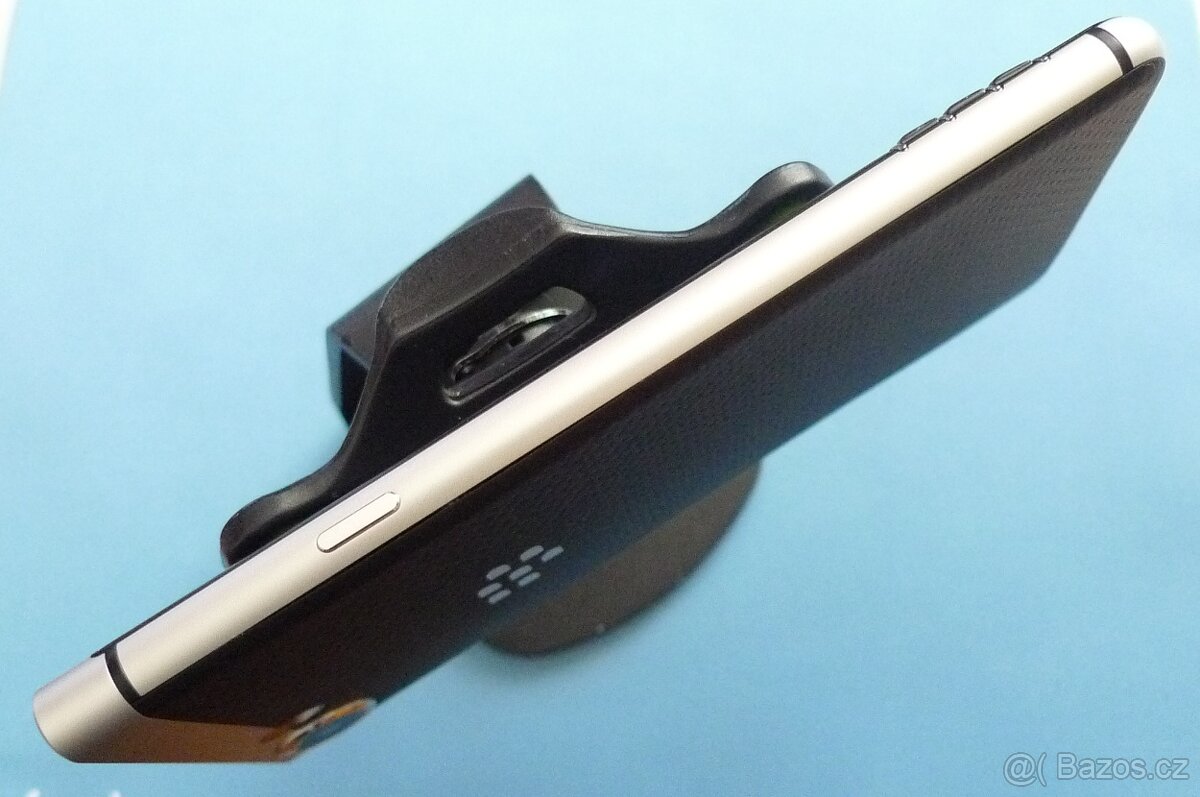 Blackberry Key2 LE - 5