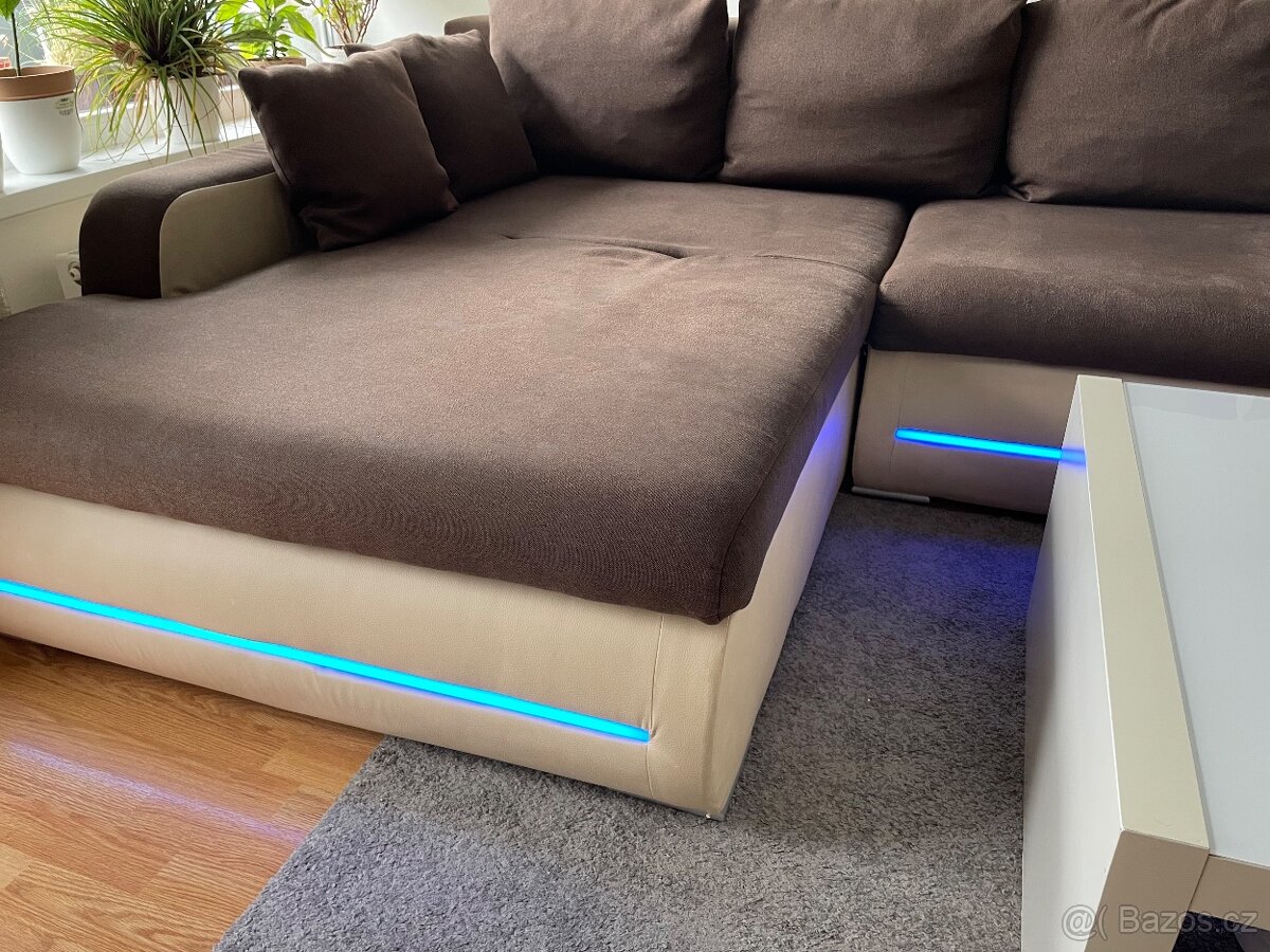 Pohovka s osvětlením - 5