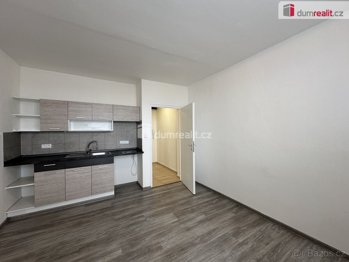 Byt 1+kk, centrum Břeclavi - 5