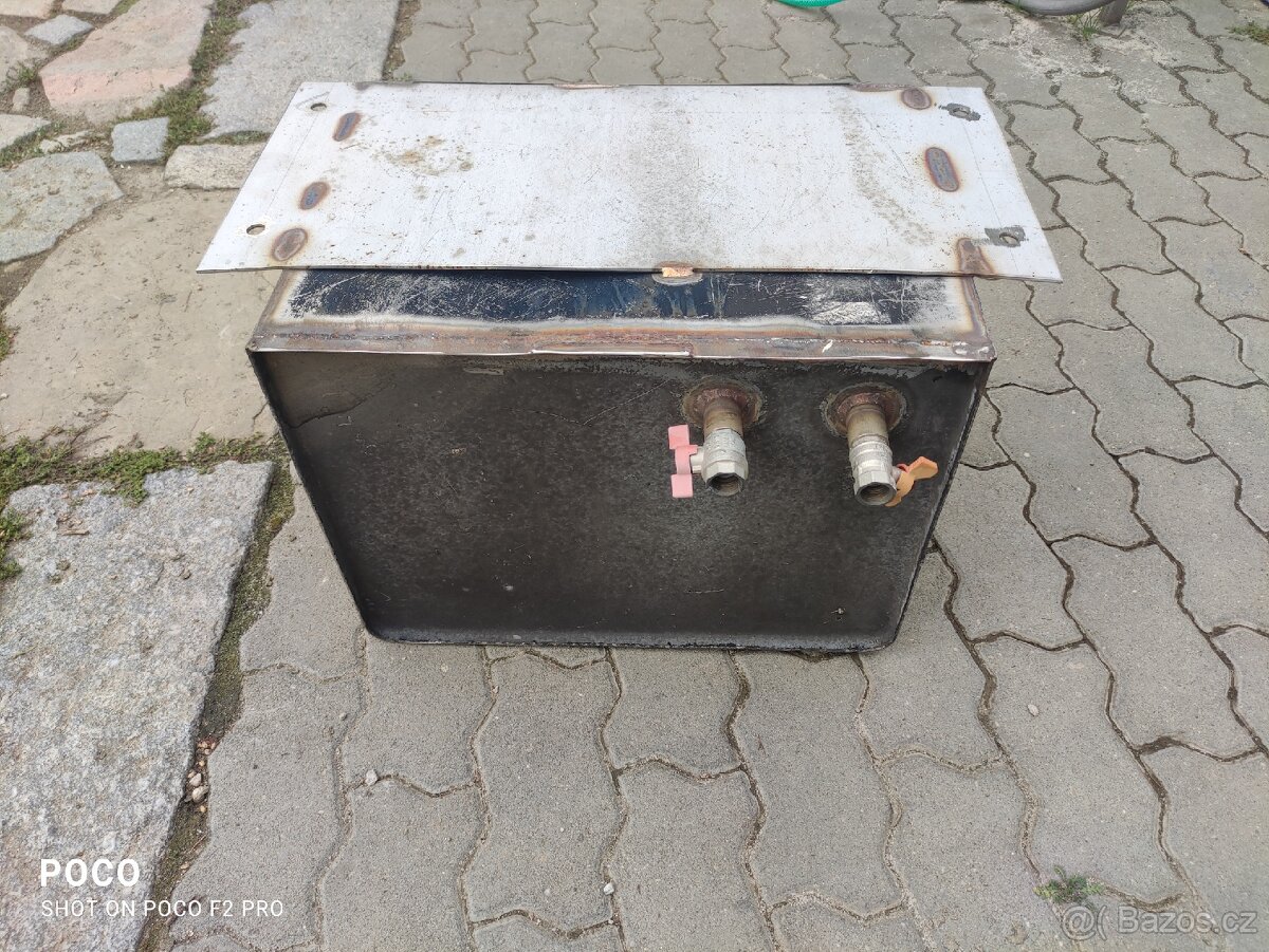 Nerezový zásobník - 5