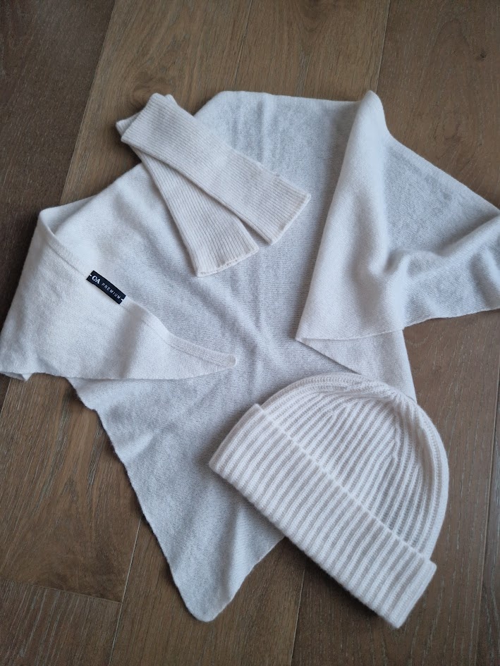 Kašmírový set čepice, šály a rukavic - 5