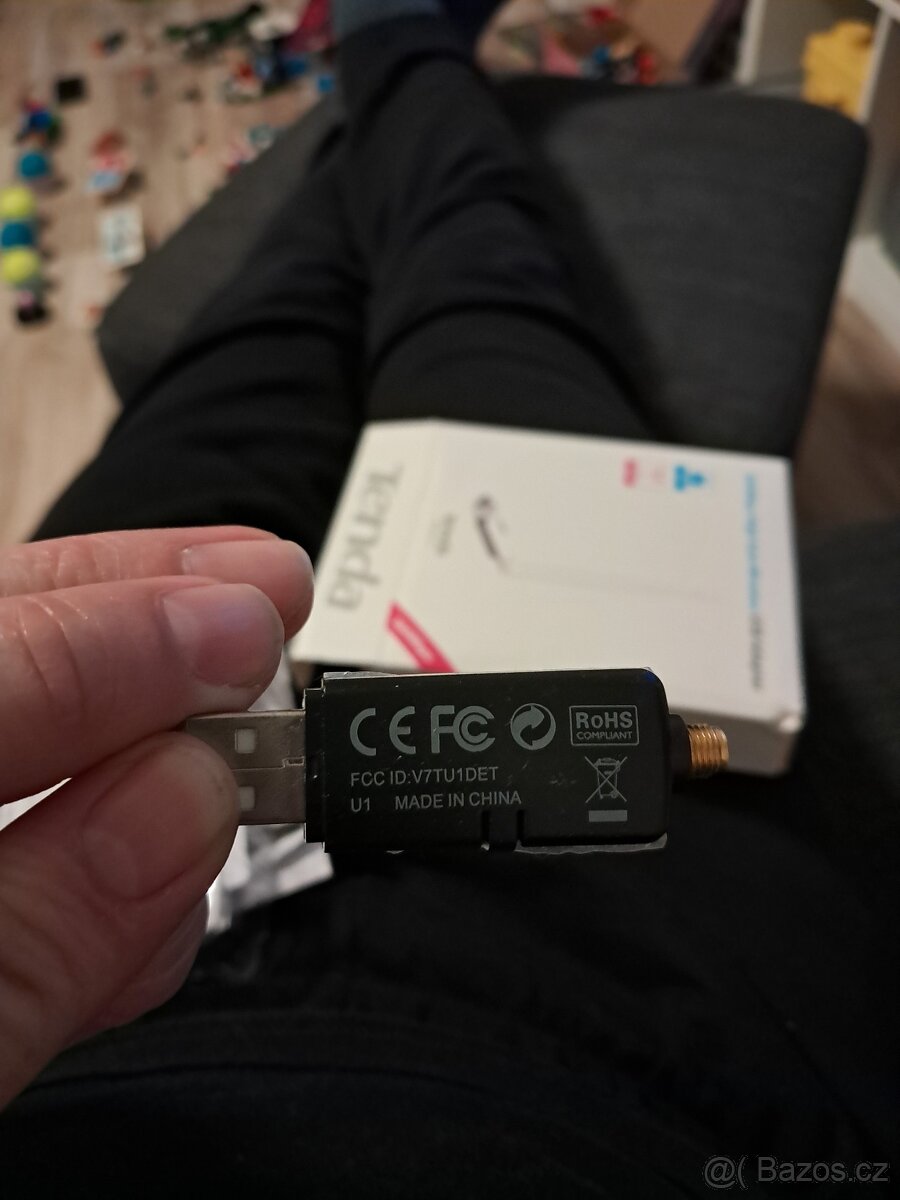 Wi-Fi adaptér Tenda U1 Wireless-N (U1) bílý - 5