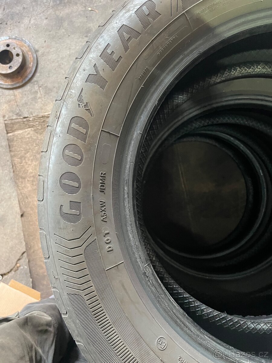 205/60R16 GOOD YEAR - 5