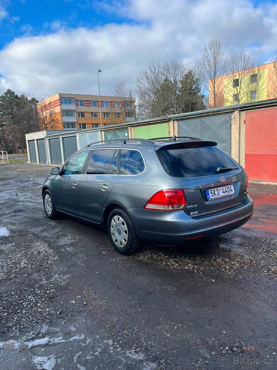 Prodám Volkswagen Golf - 5