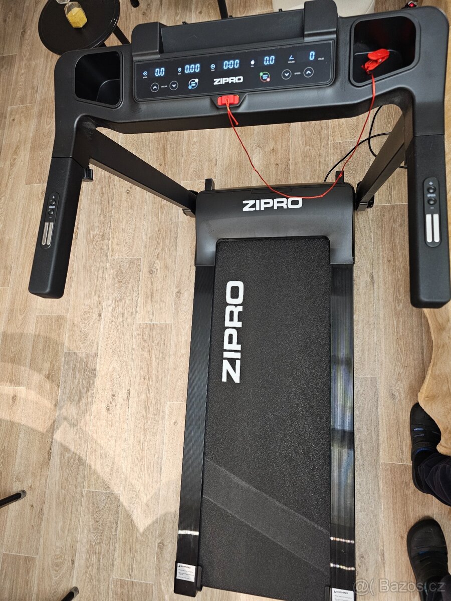 Skládací běžecký pás Ramble s nastavením náklonu - 5