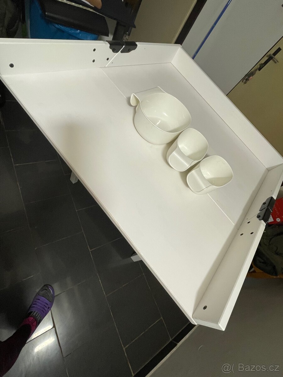 Přebalovací pult - 5