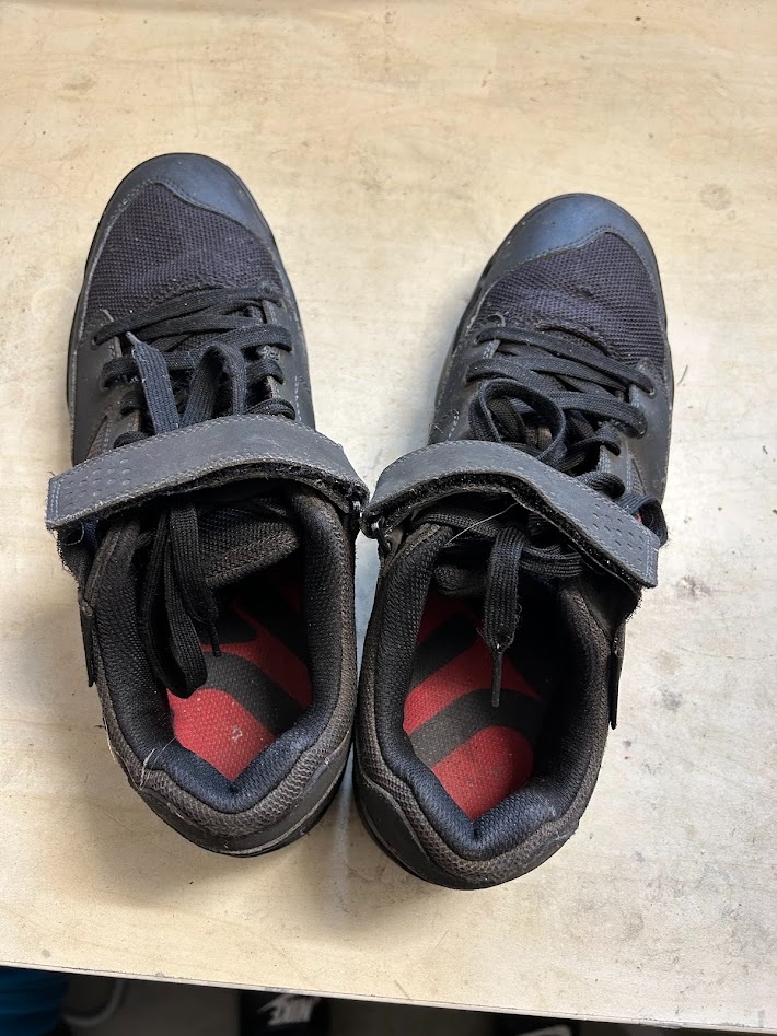 Tretry Five Ten vel.45 - 5