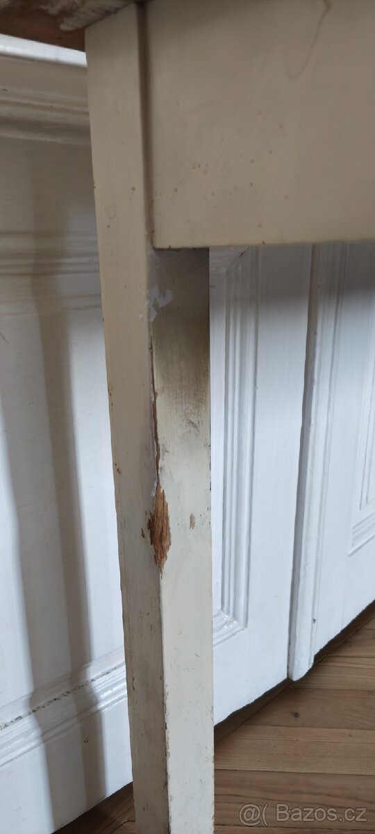 Starý dřevěný stůl - 5