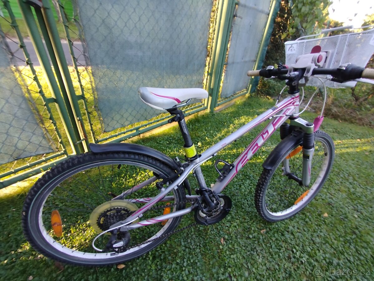 Dívčí kolo 24 - 5