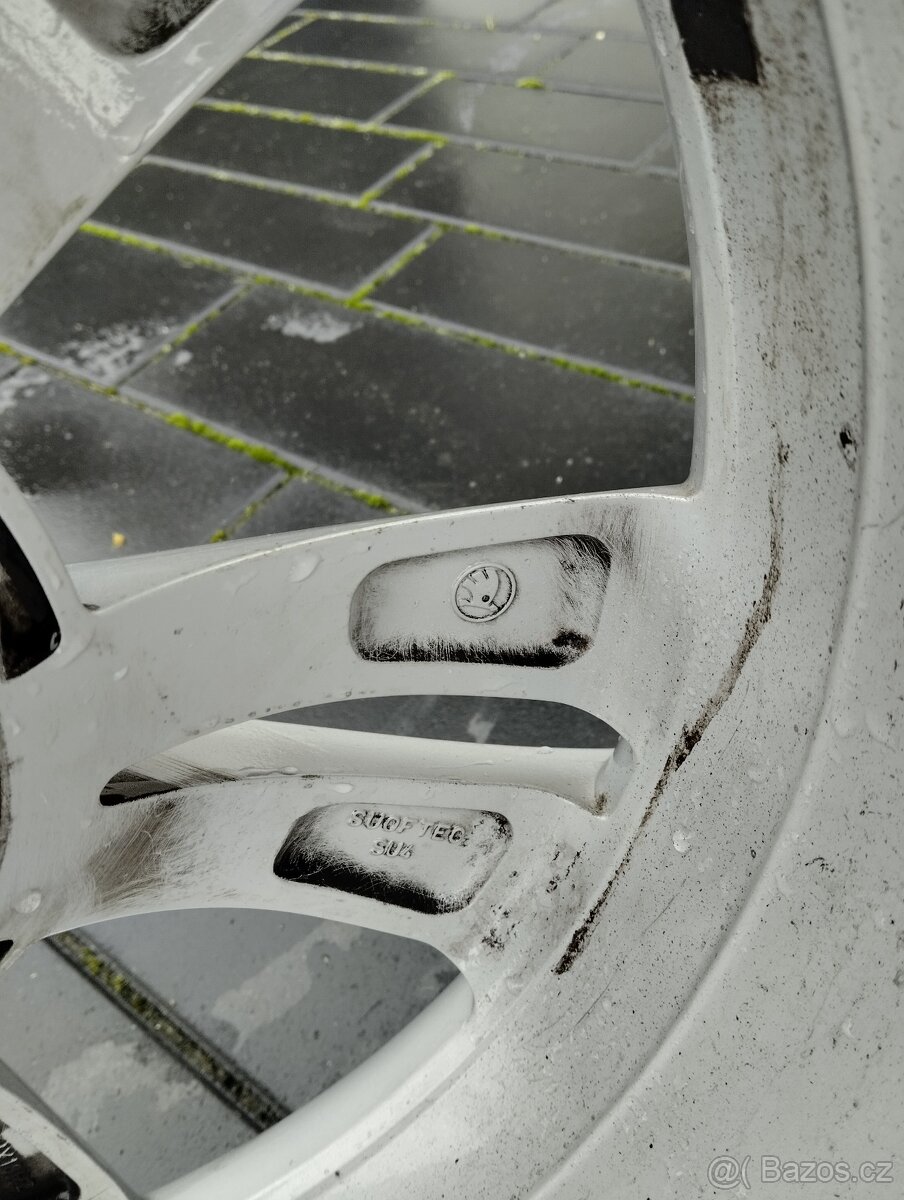 Alu kola 5x112 Octavia RS R18 - 5