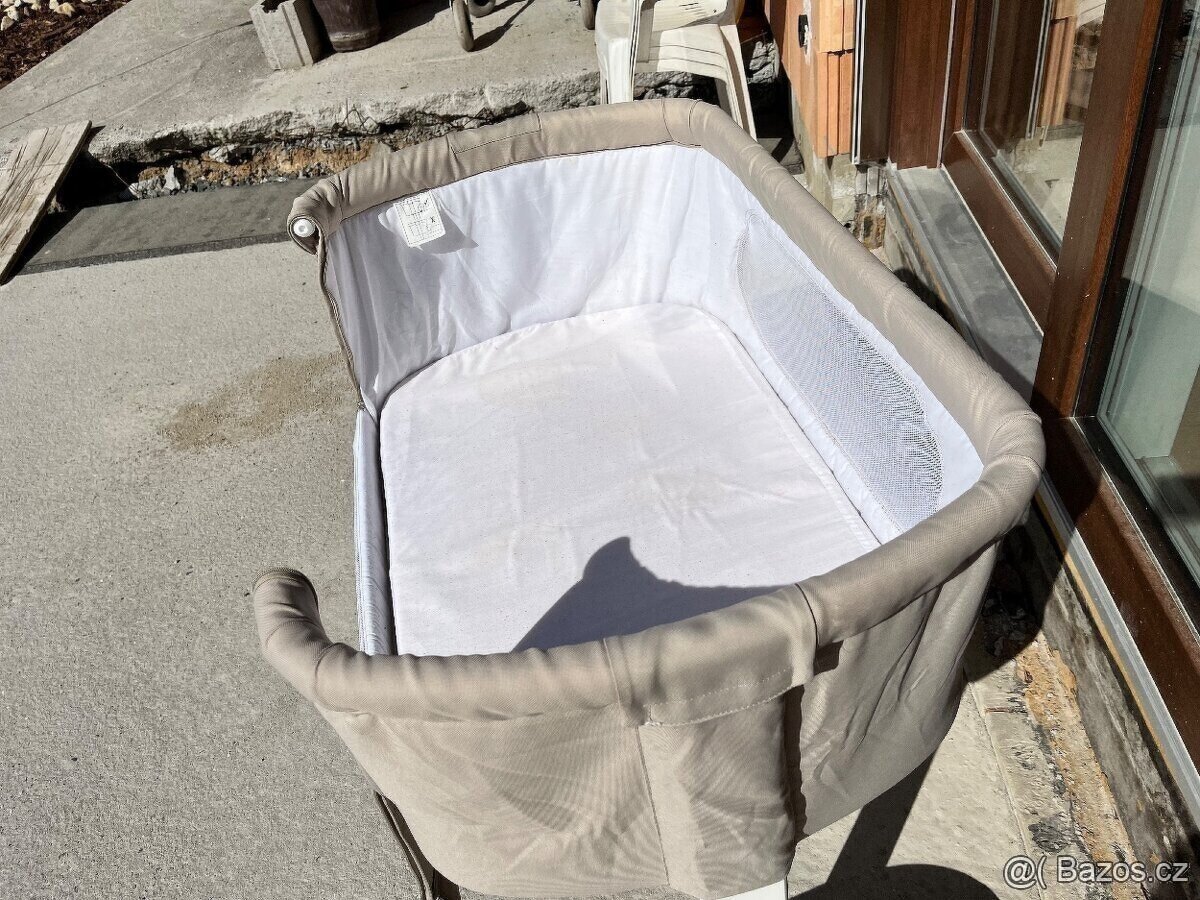 Přístavní postýlka, dětská postýlka, převozní postýlka - TOP - 5