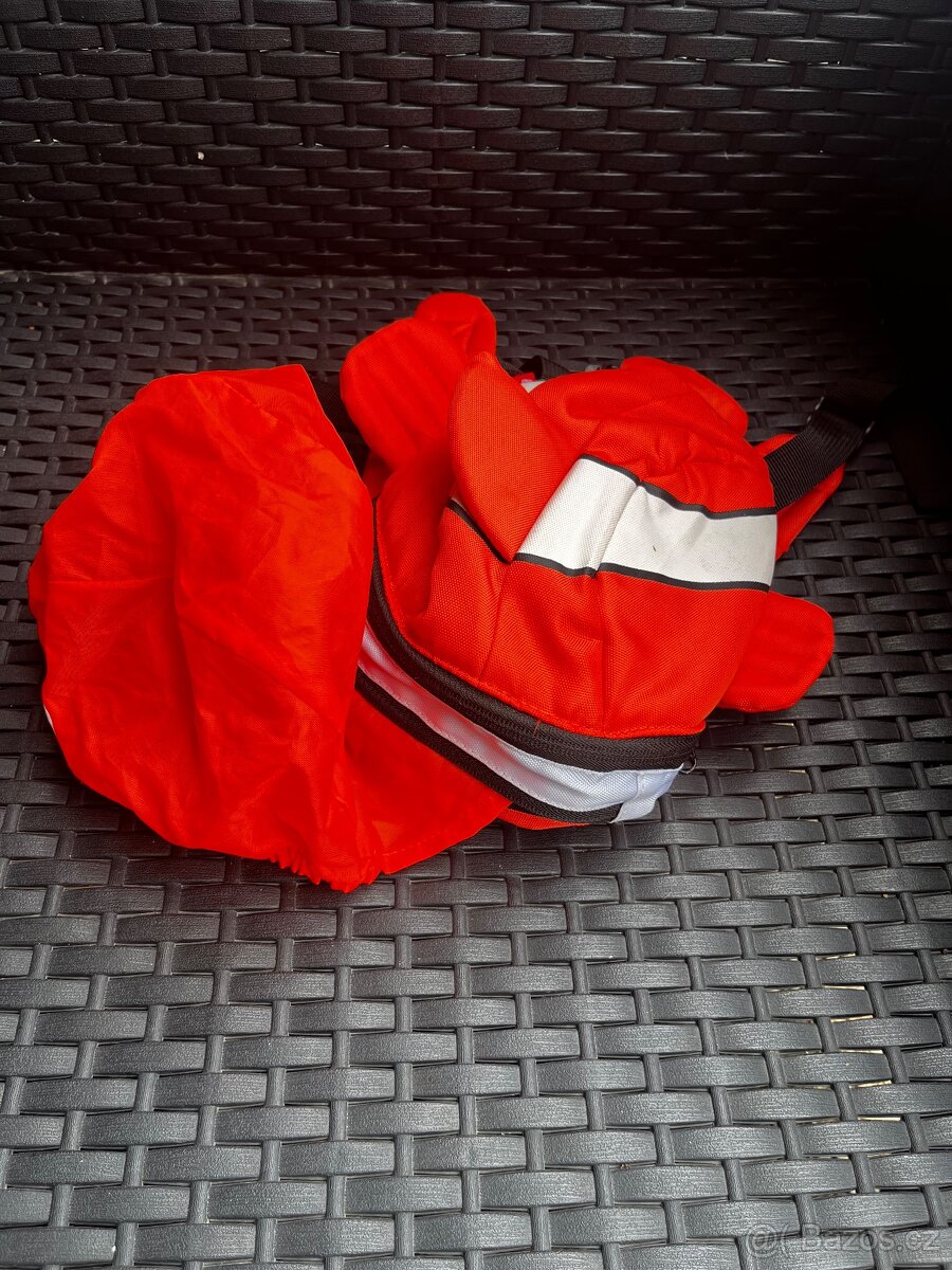 Malý dětský batůžek rybička (Nemo) s kapucí - 5