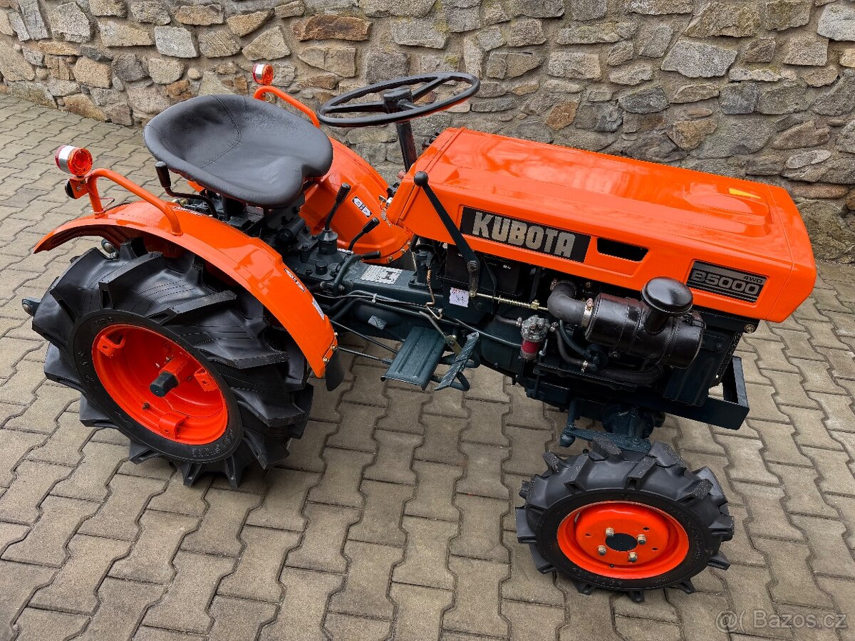 malotraktor Kubota B5000 - 5