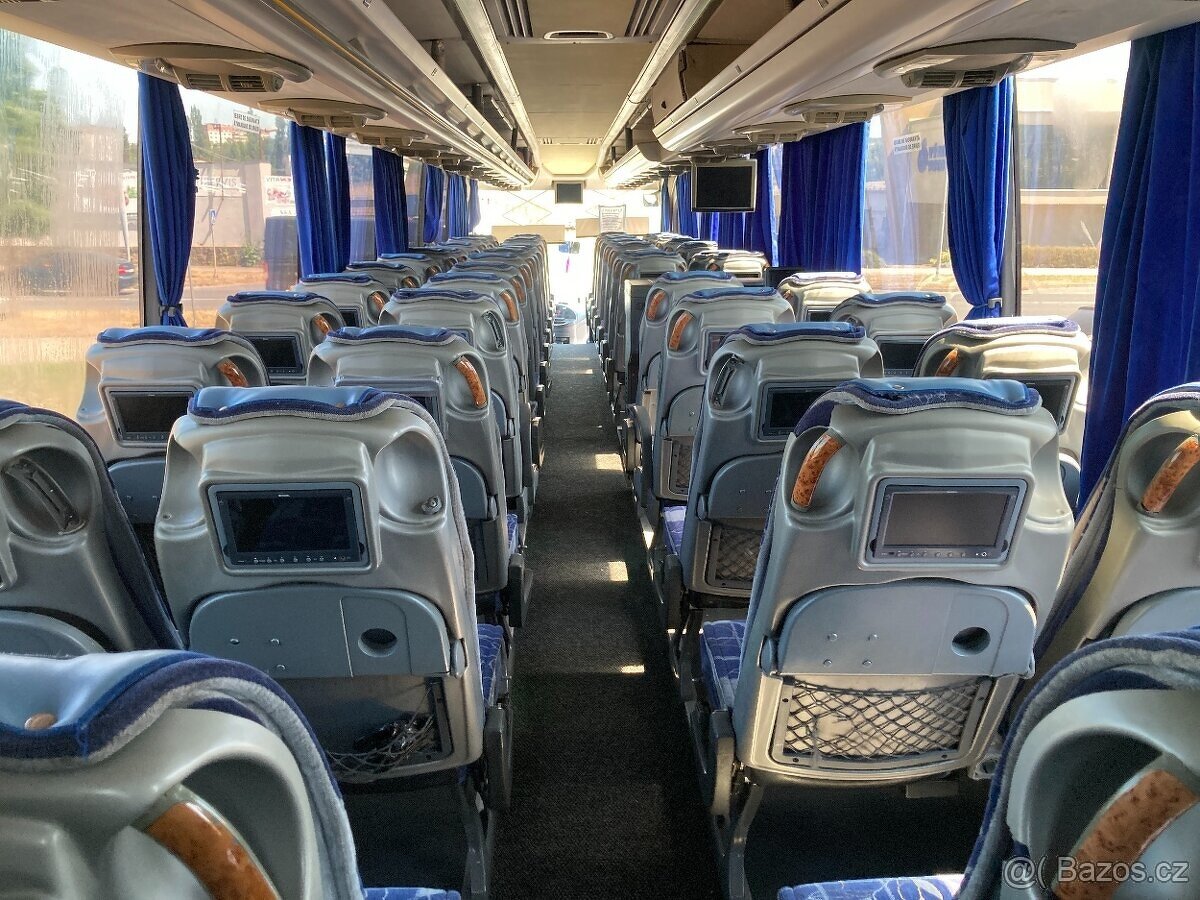 MERCEDES TRAVEGO 17shd - 5