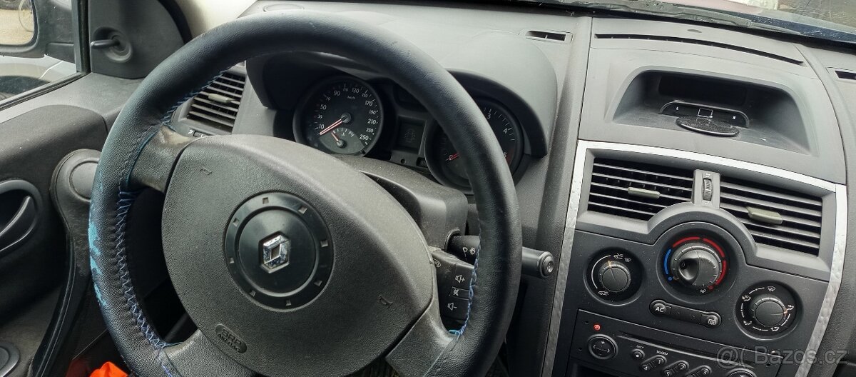 renault megane 1.5 dci 2004 - 5