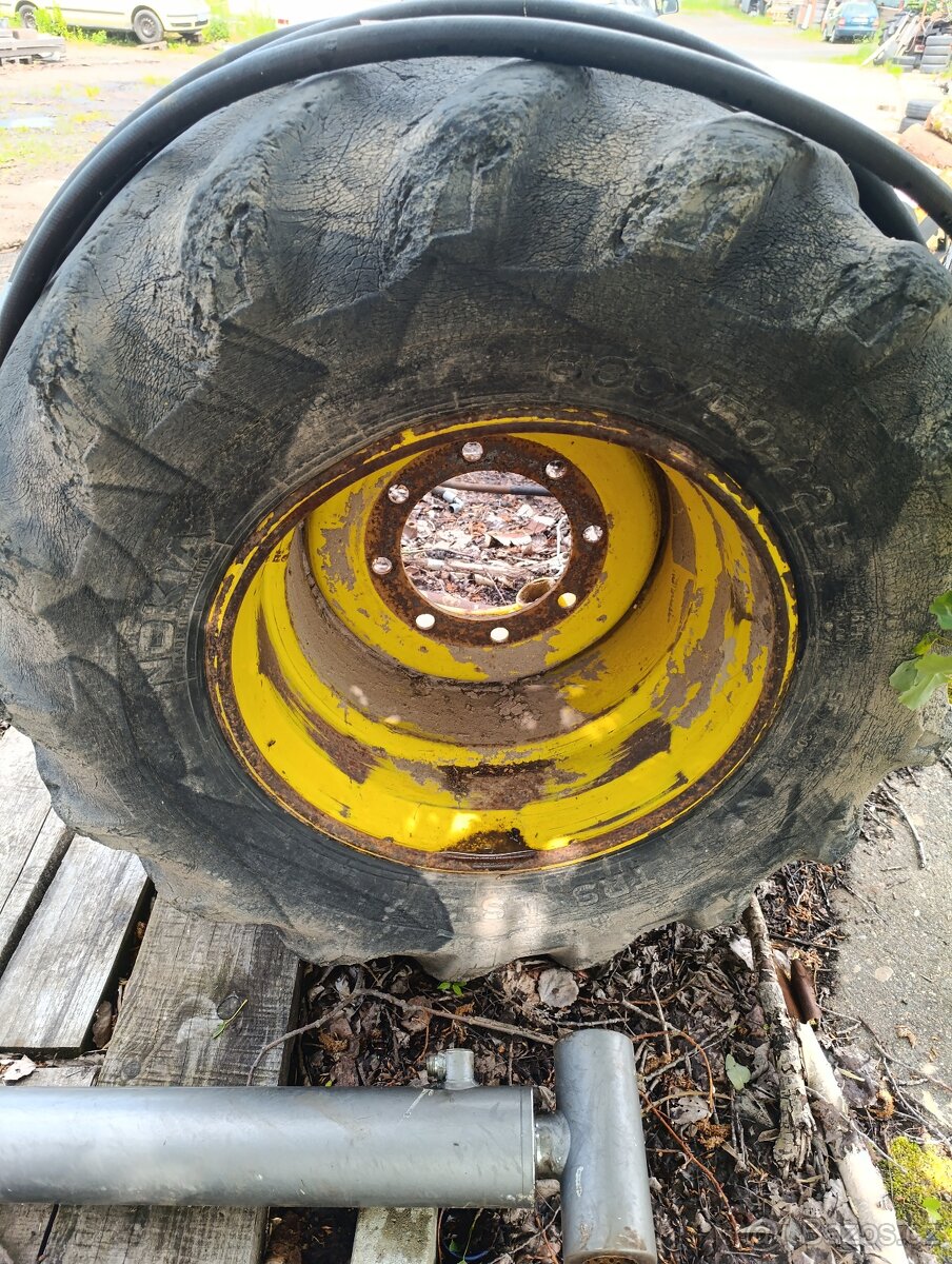 Kola John Deere 810-1070 - 5
