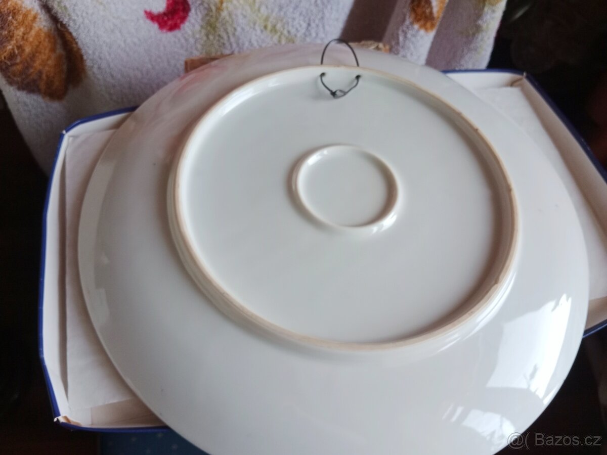 Pěkný starý zdobený nástěnný porcelánový talíř - 5