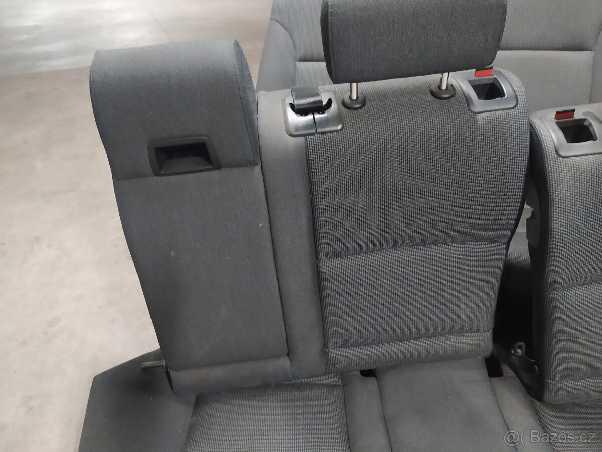 BMW E60/E61 Přední a zadní sedačky 535d - 5