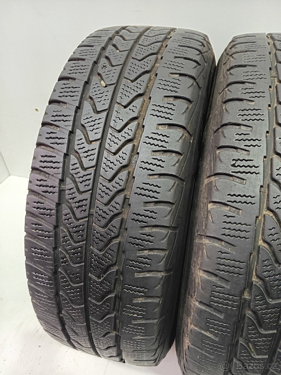 2ks zimní pneu 215/65/16C GoodYear - 5