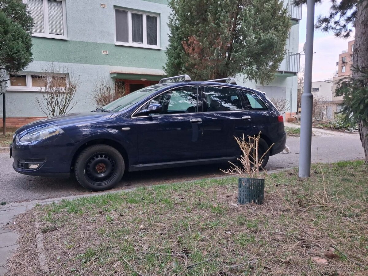 Fiat Croma 1.8 benzín 2008 - 5