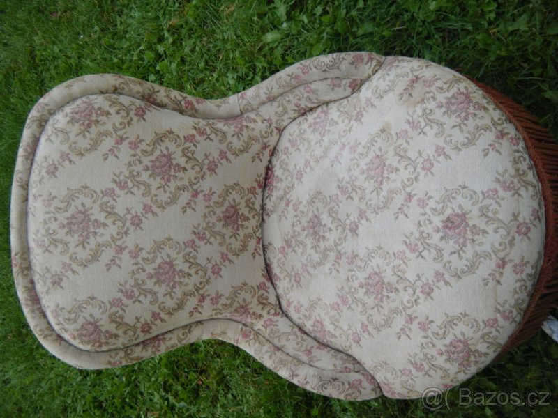 Starožitná sedačka sofa+dvě křesla+skříň - 5