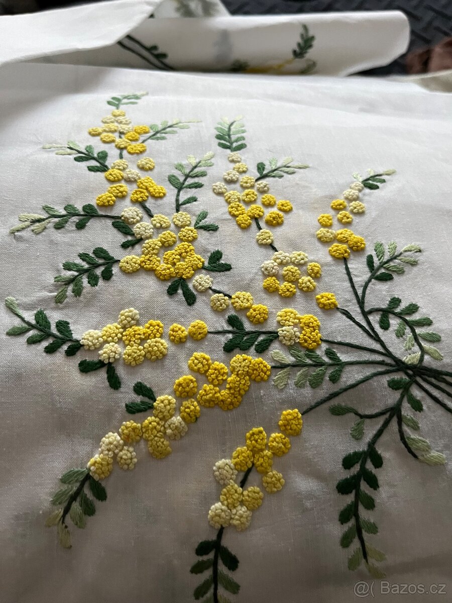 Francouzský plátěný, vyšívaný ubrus (mimóza)+ ubrousky - 5