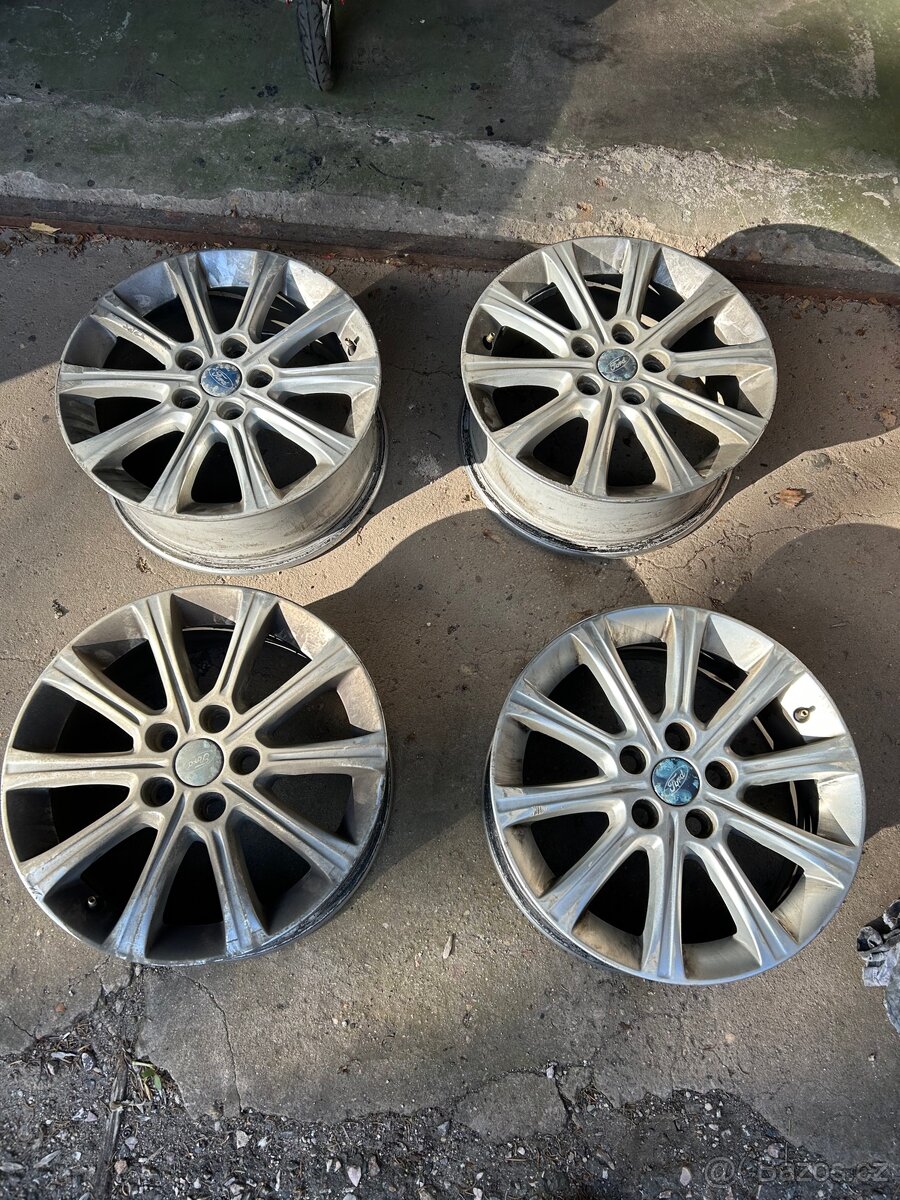 Alu kola Ford r16 - 5